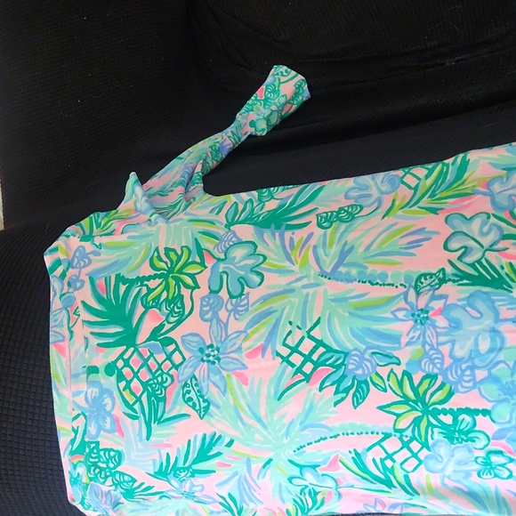 Lilly Pulitzer long sleeved flared Tshirt top - Picture 4 of 4